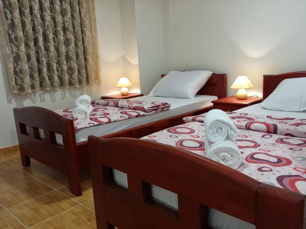Hotel Old Bazaar سكوبجي المظهر الخارجي الصورة